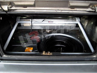 VW Golf I UltraRacing 4-punti Posteriore Trunk Brace - em-power.it