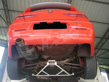 Carica l&#39;immagine nel visualizzatore di Gallery, Alfa Romeo 156 UltraRacing 4-punti Posteriore Member Brace 935 - em-power.it