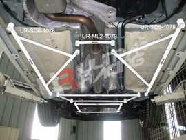 Ford Focus MK2 2.0 TDCI UltraRacing 2x 3-punti Floor Bars - em-power.it