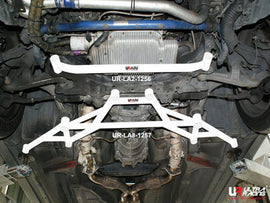 Nissan 350Z 02-08 UltraRacing 8-punti Anteriore H-Brace 1257 - em-power.it