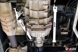 Toyota Hiace/H200 04+ UltraRacing 2x 2-punti Mid Lower Bars - em-power.it