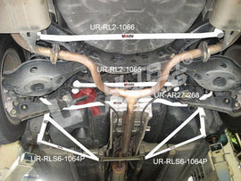 Nissan Teana 03-08 J31 UltraRacing Lower Tiebar Posteriore 1066 - em-power.it