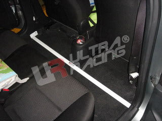 Toyota Yaris HB/Sedan 05+ UltraRacing 2-punti Room Bar 637 - em-power.it