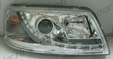 Load image into Gallery viewer, VW T5 03+ Fari Anteriori R8 Style a LED Chrome V2