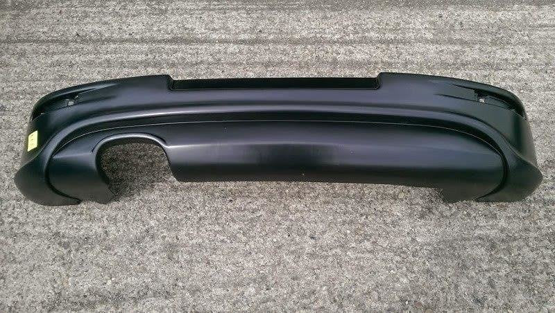 Diffusore posteriore VW GOLF 5 R32 (con 1 foro scarico, per scarico GTI)