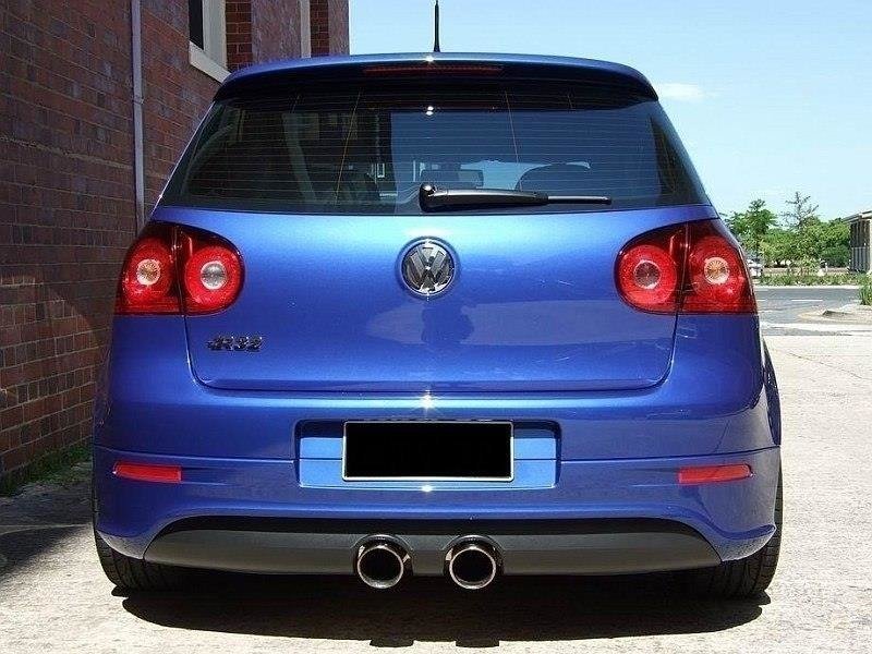 Diffusore posteriore VW GOLF 5 R32 con 2 fori scarico (per scarico R32)