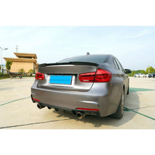 Load image into Gallery viewer, CarbonWorks Spoiler Posteriore M4 Style in Carbonio BMW Serie 3 F30 F80