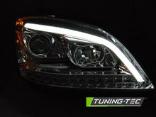 Carica l&#39;immagine nel visualizzatore di Gallery, Fari Anteriori TUBE LIGHT CHROME sequenziali per MERCEDES W164 ML 05-07