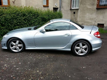 Load image into Gallery viewer, Minigonne MERCEDES SLK R171 (SLK R172 AMG LOOK) Plastica ABS