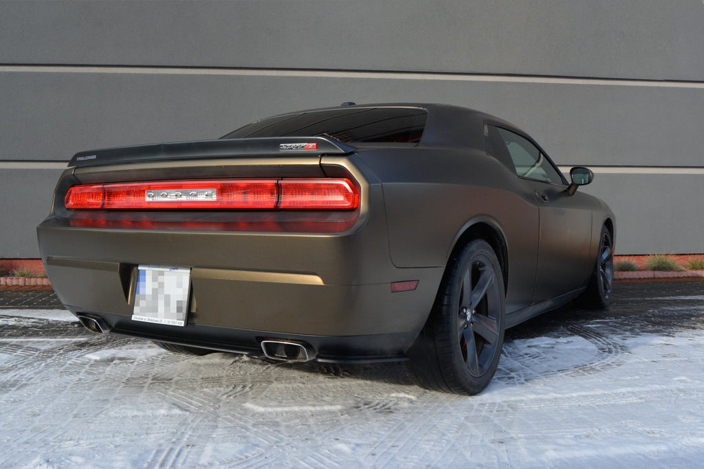 Splitter posteriore centrale DODGE CHALLENGER MK3. PHASE-I SRT8 COUPE (senza barre verticali)