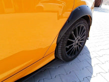 Carica l&#39;immagine nel visualizzatore di Gallery, Estensione Fianchetti Ford Focus ST Mk3