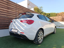 Load image into Gallery viewer, Estensione Spoiler Alfa Romeo Giulietta