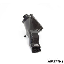 Carica l&#39;immagine nel visualizzatore di Gallery, AIRTEC Motorsport Enclosed Carbon Fibre CAIS per Toyota Yaris GR