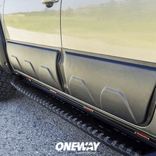 Carica l&#39;immagine nel visualizzatore di Gallery, VW Volkswagen Amarok MK1-MK1 Facelift 2010-2022 Rivestimento Sportelli Laterali