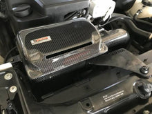 Carica l&#39;immagine nel visualizzatore di Gallery, Armaspeed Kit Aspirazione Aria in CARBONIO BMW SERIE 1 F20