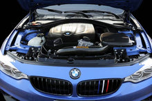 Carica l&#39;immagine nel visualizzatore di Gallery, Armaspeed Kit Aspirazione Aria in CARBONIO BMW SERIE 1 F20 SERIE 2 F22 SERIE 3 F30 SERIE 4 F32