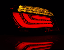 Carica l&#39;immagine nel visualizzatore di Gallery, Fanali Posteriori LED BAR Neri per BMW Serie 5 E60 LCI 03.07-12.09