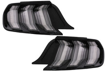 Carica l&#39;immagine nel visualizzatore di Gallery, Fanali posteriori a LED Ford Mustang VI S550 (2015-2019) Smoke Clear with Dynamic Sequential Turning Lights