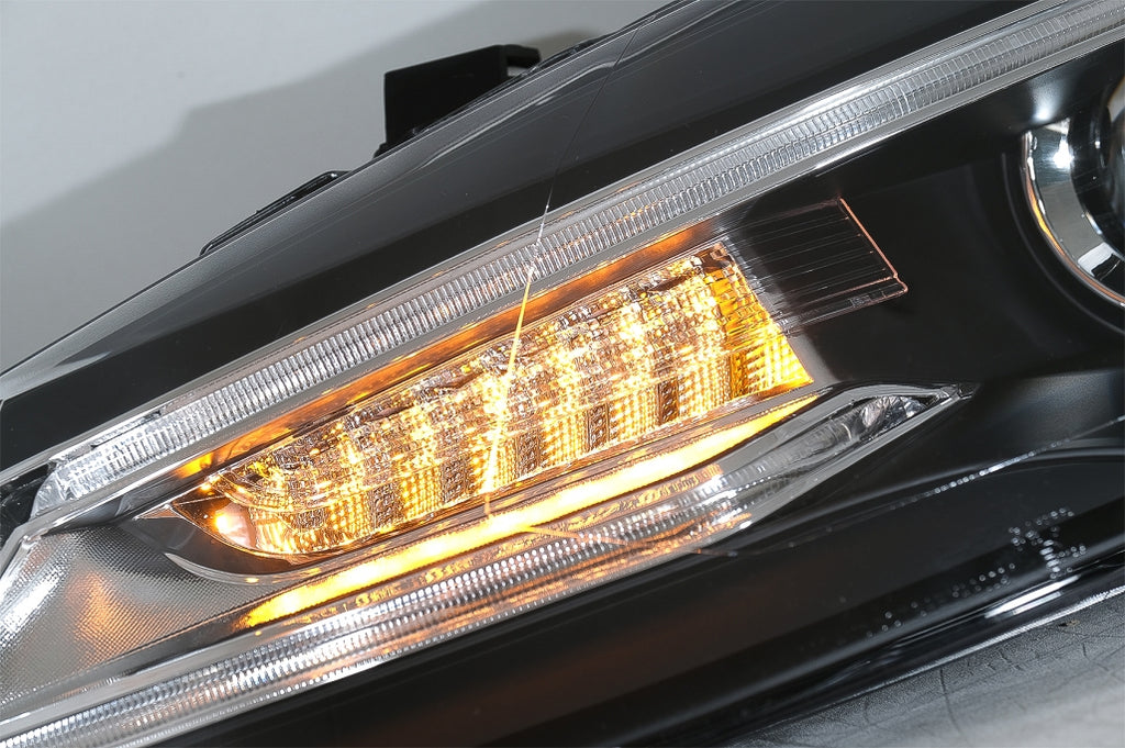 Fari Anteriori VW Polo MK5 6R 6C 61 (2011-2017) LED Light Bar Devil Eye Look Guida a Destra