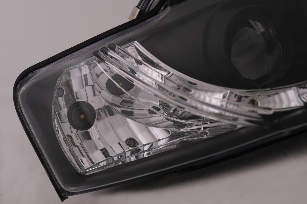 Fari Anteriori LED DRL Audi A4 Cabriolet B6 8H7 8HE (2002-2006) Nero