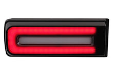 Load image into Gallery viewer, Fanali Posteriori LED Light Bar Mercedes Classe G W463 (2008-2017) Facelift 2018 Design Luce di svolta sequenziale dinamica Nero