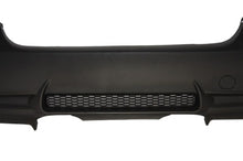 Carica l&#39;immagine nel visualizzatore di Gallery, Paraurti Posteriore BMW E90 Serie 3 (2004-2011) Middle Exhaust M3 Design Senza PDC Fori sensori di parcheggio