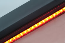 Carica l&#39;immagine nel visualizzatore di Gallery, Spoiler Tetto con LED Brake Light VW Golf VI (2008+) R20 Design