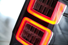 Carica l&#39;immagine nel visualizzatore di Gallery, Fanali Posteriori LED Ford Ranger (2012-2018) Clear con Luci di svolta dinamiche sequenziali