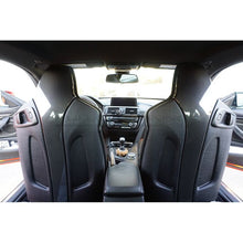 Carica l&#39;immagine nel visualizzatore di Gallery, CarbonWorks Cover Sedili con Headrests M-Performance Style in Carbonio BMW Serie 3 F30 F80,Serie 4 F32 F82 F33 F83