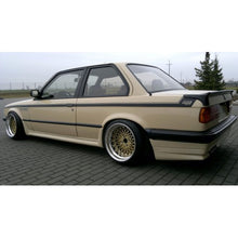 Carica l&#39;immagine nel visualizzatore di Gallery, BMW Serie 3 E30 Lip Posteriore BBS style