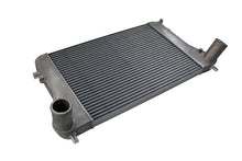 Load image into Gallery viewer, Intercooler - VW Golf MK5 Audi A3 579x419x36 inlet 2,5 Pollici Tube e Fin