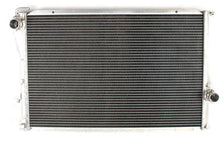 Carica l&#39;immagine nel visualizzatore di Gallery, Radiatore Racing - BMW Serie 5 E39 M5