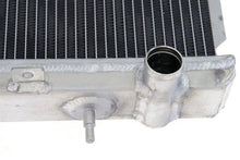 Carica l&#39;immagine nel visualizzatore di Gallery, Radiatore in alluminio TurboWorks Racing per Nissan S13 200SX da 50mm