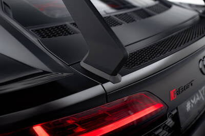 Spoiler in fibra di carbonio + LED Audi R8 Mk2 Facelift