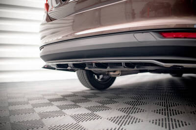 Splitter posteriore centrale (con barre verticali) Fiat Tipo S Sedan Mk1