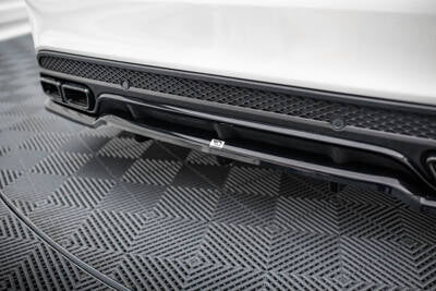 Splitter posteriore centrale (con barre verticali) Mercedes-AMG Classe C C63 Sedan / Estate W205 / S205