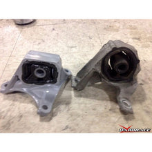 Load image into Gallery viewer, Hardrace Supporti Motore Anteriore Plastica Rinforzati 1PC - Honda CIVIC FD K20 MT TYPE-R